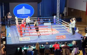 ZAVRŠEN BOKSERSKI SPEKTAKL U SPENSU: Siloviti Sombor prohujao Novim Sadom