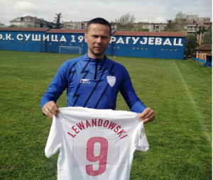 SJAJAN GEST NEKADAŠNJEG REPREZENTATIVCA CRNE GORE: Dres Levandovskog na aukciji za Gavrila Đurđevića!