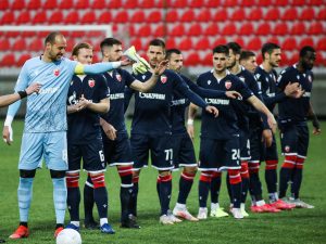 EVO KO NEĆE BITI U ZVEZDI NAREDNE GODINE: Talentovani golman i levi bek napustili crveno-bele, pa ekspresno našli nove klubove!