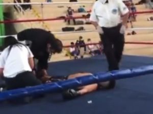 PRVI UDARAC NA MEČU KOBAN PO KIK-BOKSERA: Kamere su sve snimile, nije mu bilo spasa (VIDEO)