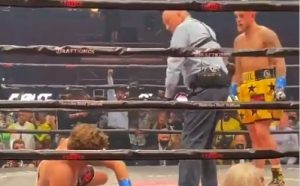 OVO SE NE DEŠAVA ČESTO: Jutjuber nokautirao MMA šampiona za samo dva minuta i odlično zaradio! (VIDEO)