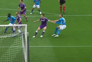 KAD SRBI ZAMRSE KONCE JUVENTUSU: Napoli lako protiv Fiorentine, Vlahoviću poništen gol – Milenković skrivio jedanaesterac! (VIDEO)