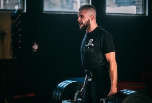 VELJKU NIKO NE SME DA IZAĐE NA CRTU: Od 40 boksera, samo Rus je pristao na meč sa Ražnatovićem!