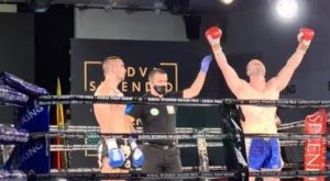 ODRŽAN BUDVA SPLENDID GRAND PRIX: Spektakularno boks i kik boks veče na moru