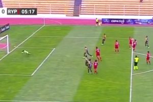 NAJKRAĆI MEČ U ISTORIJI FUDBALA: Pravo ludilo u Boliviji, igrači na terenu samo 8 minuta! (VIDEO)