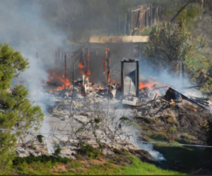 RAKETA MU SRAVNILA KUĆU SA ZEMLJOM: Bivši fudbaler Vardara jedva izvukao živu glavu! (VIDEO)