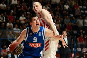 NAVIJAČI ZVEZDE VREĐALI LUKU MITROVIĆA: Bivši kapiten crveno-belih im odgovorio na potpuno drugačiji način! (VIDEO)