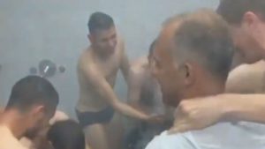 FUDBALERI TELEOPTIKA NAPRAVILI ŽURKU ZA PAMĆENJE: U ‘Zemunuelu’ slave veliki uspeh, igrači ispolivali Nađa pa zapevali u glas čuveni Đanijev hit! (VIDEO)