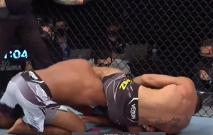 NIJE ZA ONE SA SLABIM STOMAKOM: Stravična povreda u UFC, jezivi zvuk preloma ruke čuo se na televiziji! (UZNEMIRUJUĆI VIDEO)