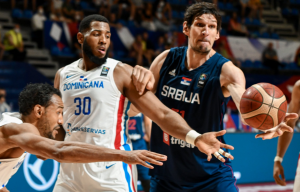 NE BEŽI OD POSLA: Dok mnogi letuju po egzotičnim destinacijama, Bobi istovara džakove u svom rodnom kraju! (FOTO)