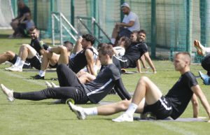 MALO JE FALILO DA DOĐE DO KATASTROFE: Navijači Hajduka spremali sačukušu igračima Partizana, a onda se pojavio on i uplašio Torcidu!