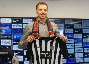 GROBARI ĆE SE ODUŠEVITI: Saničanin puca od samopouzdanja, na predstavljanju poručio – ‘Želim duplu krunu sa Partizanom’ (FOTO)