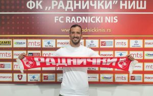 RADNIČKI RADI PUNOM PAROM: Novi potpis na ‘Čairu’ – stigao nekadašnji fudbaler Osasune i Udinezea!