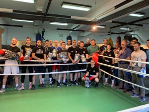 BOKSERI SVETLA TAČKA SD PARTIZAN: Borovčanin uručio donaciju crno-belima! (FOTO)