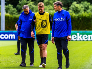 MALER ZA HOLANĐANE: Napadač se povredio na trenigu i moraće da propusti nastavak prvenstva!