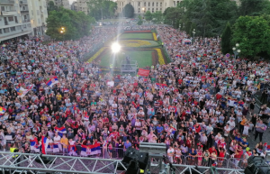 CELA SRBIJA JE USTALA DA POZDRAVI NAŠE ZLATNE HEROINE: Suze na balkonu, pogledajte ovaj veličanstven doček! (VIDEO)