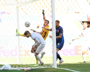 OVO JE NEVEROVATNO: Pogledajte autogol Dubravke kojim je Španija došla u vođstvo! (VIDEO)