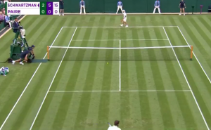 HIT! FRANCUZ SE IZNERVIRAO, PA ONDA NAMERNO IZGUBIO SET: Benoa Per je zabavljao publiku u Londonu! (VIDEO)