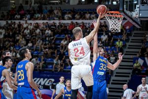 STEFAN JOVIĆ U BOLOVIMA NAPUSTIO TEREN, BOBI GA PODRŽAO: Nadam se da će se povređeni momci vratiti u život! (VIDEO)