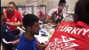 ĐOKOVIĆ PONOVO DRŽAO PREDAVANJE U TOKIJU: Sada su slušaoci bili sportisti iz Turske! (VIDEO)