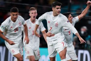 KAKO JE MORATIN GOL DOVEO ITALIJANSKOG NAVIJAČA DO SUZA: Nadao se da će njegova selekcija slaviti nakon 90 minuta! (FOTO)