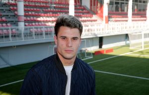 METALAC DOVODI FUDBALERA VOTFORDA: Napadač ponovo u srpskom fudbalu!