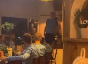 MORAO JE DA ZAPEVA ČIM JE STIGAO U LACIO: Sergej snimao Kamenovića kako peva ovaj hit! (VIDEO)