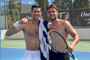 NOVAK SE ZA TOKIJO SPREMA SA UNUKOM BOGOLJUBA KARIĆA: Đoković grabi ka zlatnoj medalji! (FOTO)