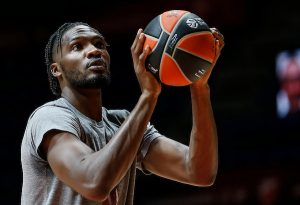 ZVEZDA OSTALA BEZ STARTNOG CENTRA: Noko pojačao Baskoniju!