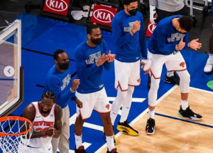 SJAJNA VEST ZA NAVIJAČE NIKSA: Zvezda ostaje u Medison Skver Gardenu!