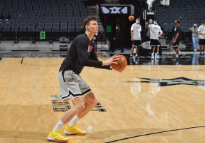 STIŽE POJAČANJE ZA CRNO BELE: Letonac debituje pred „grobarima!