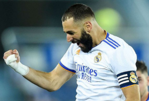 ANĆELOTI ODUŠEVLJEN BENZEMOM: Francuski napadač počeo sezonu sa dva pogotka!