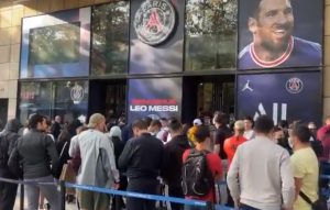 MESI-EFEKAT NA DELU: Argentinac nije ni istrčao na teren, a PSŽ već profitira!