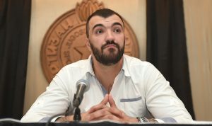 POGLEDAJTE KAKO PEKOVIĆ SRBUJE: Predsednik KS Crne Gore napravio šou, zapevao i oduševio sve prisutne! (VIDEO)