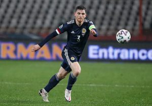 KAKAV PEH ZA LIVERPUL: Standardni levi bek doživeo ozbiljniju povredu!