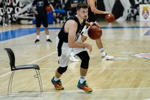 PARTIZAN OBJAVIO RASPORED: Tri Evroligaška giganta i ‘crno-beli’ na turniru u Atini!