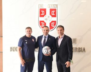 NEOČEKIVANA POSETA ZA ORLOVE: Vulin obišao Piksijeve pulene u Staroj Pazovi, pa poslao jaku poruku za sve roditelje! (FOTO)