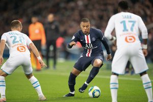 POČEO JE RAT IZMEĐU PSŽ-A I REALA: Mbape želi u Madrid, ali Francuzi uporno odbijaju ponude!