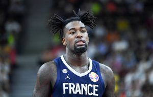 NAJBOLJI CENTAR EVROKUPA STIŽE KOD RADONJIĆA: Crvena zvezda vraća svog nekadašnjeg igrača?!