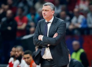 CRVENO-BELI VEČERAS NASTAVLJAJU SVOJU BORBU U EVROLIGI: Radonjić se žali zbog rasporeda, Ivanović je svestan šta ih čeka u Pireju!