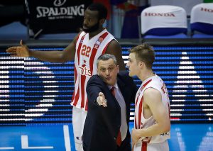 POVRATNIK U CRVENO-BELI DRES JEDVA ČEKA DA DOĐE U BEOGRAD: Biće lepo videti poznata lica, uzbuđen sam! (VIDEO)