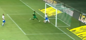 SA GOL LINIJE: Neverovatna intervencija! (VIDEO)