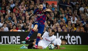 DA LI JE KONAČNO DOŠAO RED I NA NJIH: Ronaldinjo poslao poruku Mesiju, predoseća trofej LŠ!