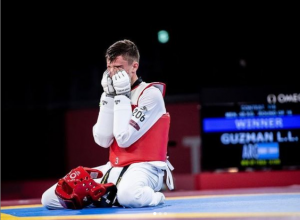 OLIMPIJAC BRUTALNO PRETUČEN: Lice mu je unakaženo!