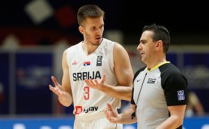 PETRUŠEV DEBITOVAO U LETNJOJ LIGI, JOŠ ČEKA ANGAŽMAN: Popravio je odbranu, fali još realizacija!