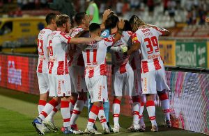 U SUSRET PROTIVNIKU: Sve što treba da znate o večerašnjem meču – forma ekipa, ko deli pravdu, od koga preti najveća opasnost!