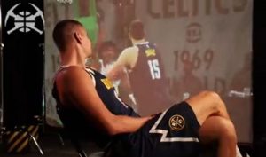 LUDNICA U DENVERU ZBOG JOKIĆA: Nikola se oprobao u ulozi komentatora, reakcija na njegov koš je hit! (VIDEO)