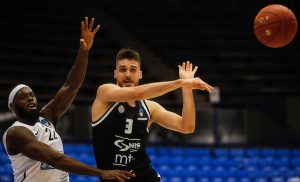 ‘ŠAMAR U STARTU PRIPREMA’: Zagorac nezadovoljan nakon poraza od Cibone, od saigrača traži jednu stvar! (VIDEO)