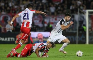 U STILU NAJVEĆIH FUDBALSKIH MAJSTORA: Pogledajte ovaj potez Zvedinog bisera koji je mnoge ostavio bez teksta! (VIDEO)