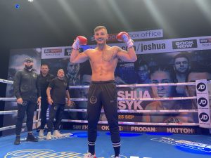 ‘OVO JE NAJVEĆE ISKUŠENJE U MOJOJ KARIJERI’: Crnogorac srpskih korena deo svetskog spektakla – otišao je po svetsku titulu! (FOTO)